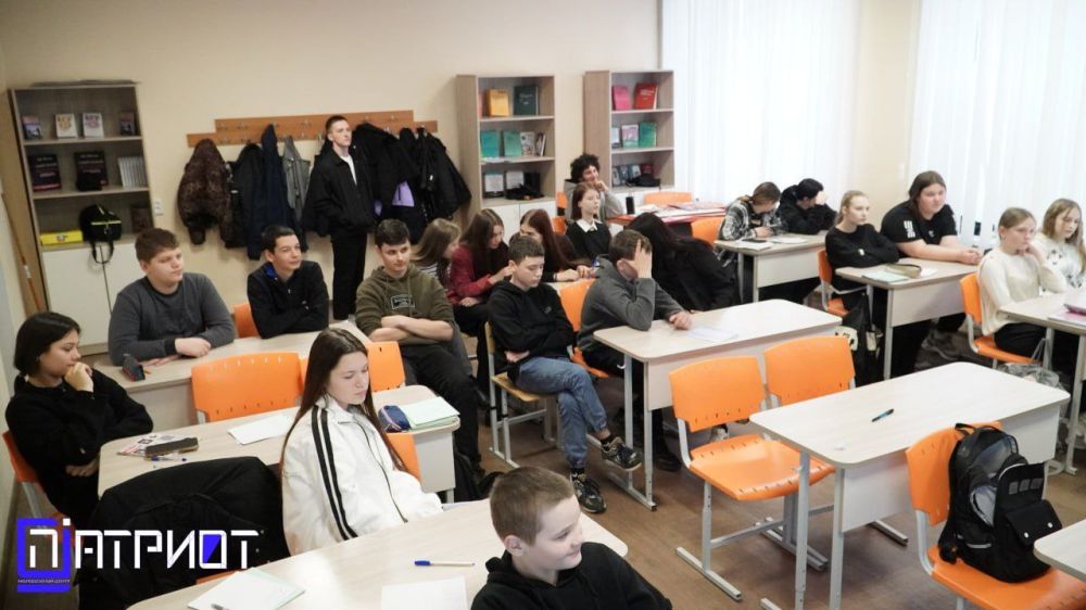 Молодежный десант в Каланчак: популяризация здорового образа жизни, волонтерства и профилактика деструктивных явлений среди молодежи Молодежный десант в Каланчак: популяризация здорового образа жизни, волонтерства и профилактика деструктивных явлений среди молодежи