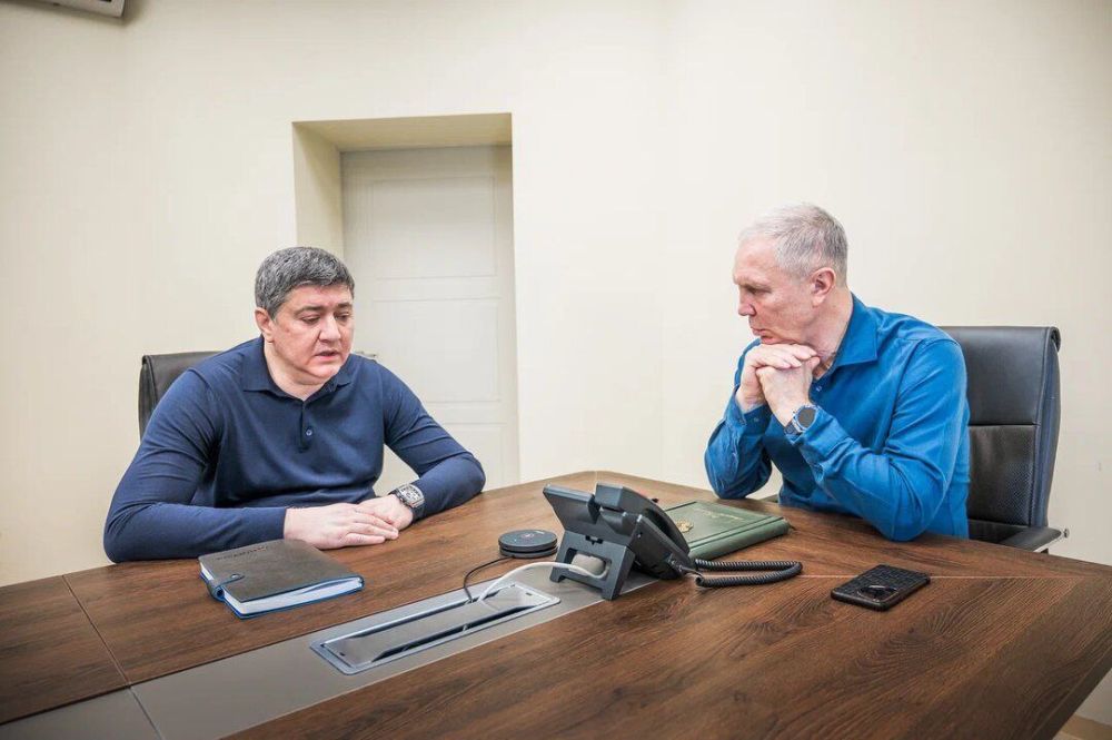 Владимир Сальдо обсудил вопросы межнациональных и межрелигиозных отношений с депутатом Рустемом Ниметуллаевым Владимир Сальдо обсудил вопросы межнациональных и межрелигиозных отношений с депутатом Рустемом Ниметуллаевым