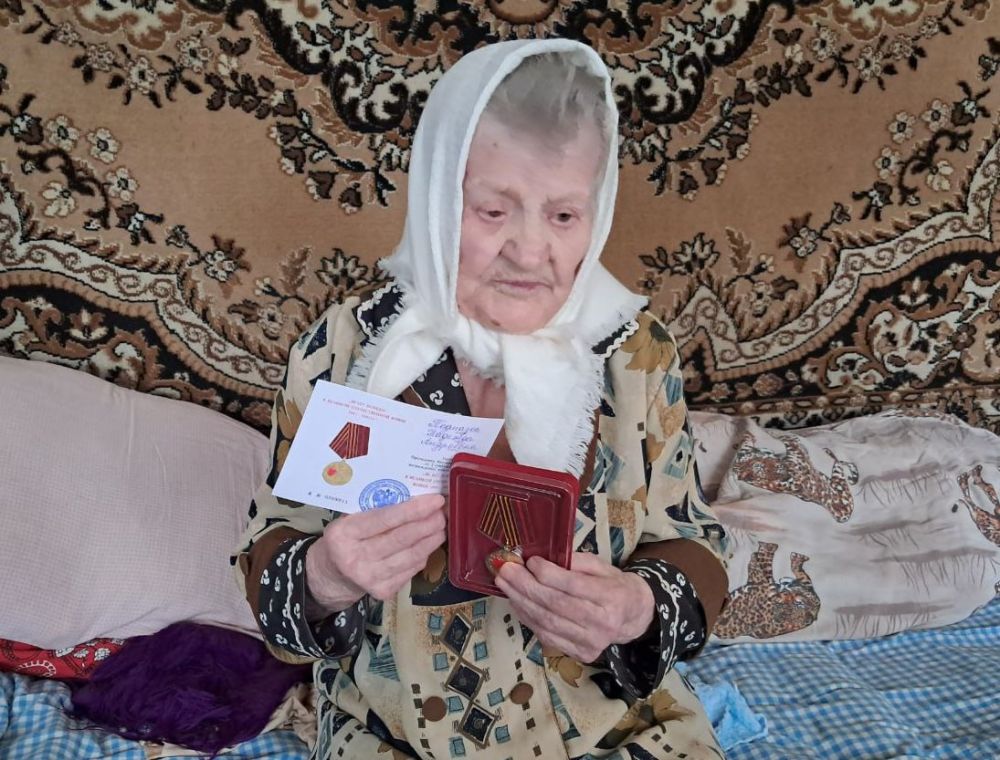 Жительница села Новое награждена медалью Жительница села Новое награждена медалью