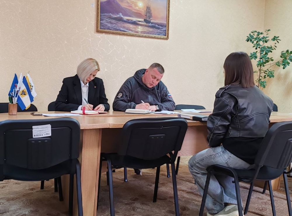 Игорь Кастюкевич: Личное общение позволят держать руку на пульсе происходящих событий и оперативно включаться во все проблемы, которые возникают у жителей Игорь Кастюкевич: Личное общение позволят держать руку на пульсе происходящих событий и оперативно включаться во все проблемы, которые возникают у жителей
