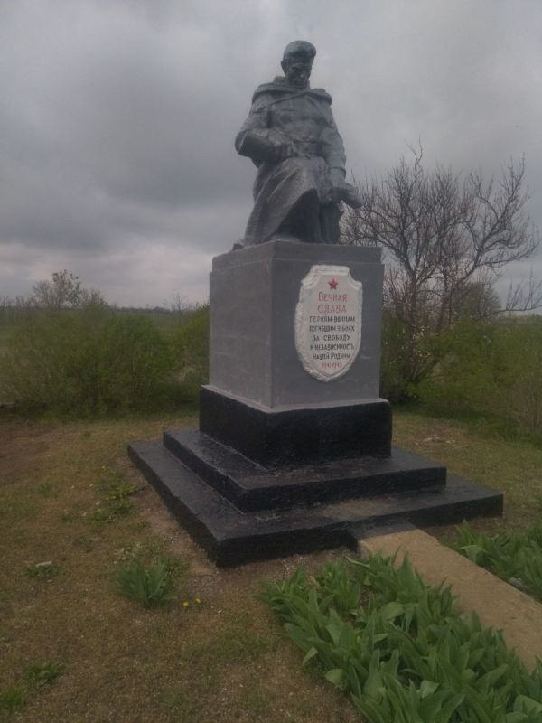 Энвер Абдураимов: Сохраняем память: принимаю участие в восстановлении мемориалов и заброшенных могил ветеранов Энвер Абдураимов: Сохраняем память: принимаю участие в восстановлении мемориалов и заброшенных могил ветеранов