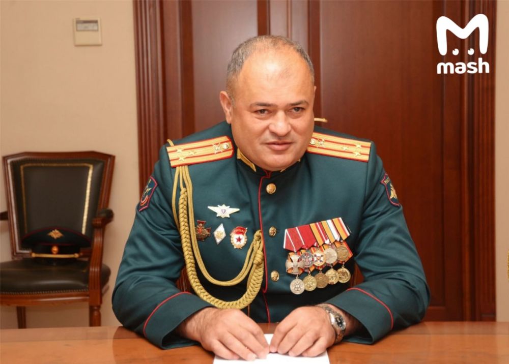 Взрывное устройство нашли под машиной бывшего военкома Чувашской Республики Бахтиёра Холикова Взрывное устройство нашли под машиной бывшего военкома Чувашской Республики Бахтиёра Холикова