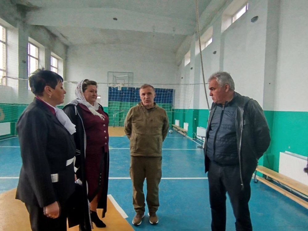 В Нижнесерогозский муниципальный округ с рабочим визитом посетили Глава Республики Адыгея Кумпилов Мурат Каральбиевич, министр строительства, архитектуры и жилищно-коммунального хозяйства Херсонской области Козупица Сергей... В Нижнесерогозский муниципальный округ с рабочим визитом посетили Глава Республики Адыгея Кумпилов Мурат Каральбиевич, министр строительства, архитектуры и жилищно-коммунального хозяйства Херсонской области Козупица Сергей...