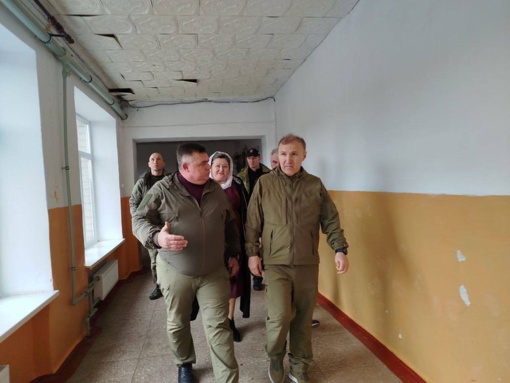 В Нижнесерогозский муниципальный округ с рабочим визитом посетили Глава Республики Адыгея Кумпилов Мурат Каральбиевич, министр строительства, архитектуры и жилищно-коммунального хозяйства Херсонской области Козупица Сергей... В Нижнесерогозский муниципальный округ с рабочим визитом посетили Глава Республики Адыгея Кумпилов Мурат Каральбиевич, министр строительства, архитектуры и жилищно-коммунального хозяйства Херсонской области Козупица Сергей...