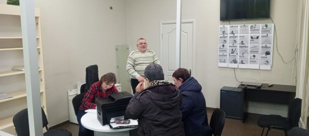 На выездном приеме нотариуса 18 граждан Каховского округа получили бесплатную юридическую помощь На выездном приеме нотариуса 18 граждан Каховского округа получили бесплатную юридическую помощь