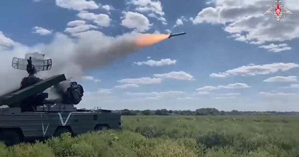 Губернатор Херсонской области поздравил ветеранов и военнослужащих войск противовоздушной обороны с профессиональным праздником Губернатор Херсонской области поздравил ветеранов и военнослужащих войск противовоздушной обороны с профессиональным праздником