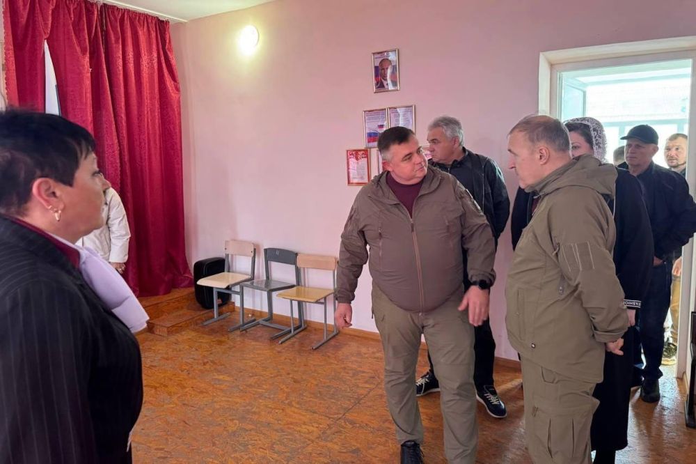 Глава Адыгеи Мурат Кумпилов посетил Херсонскую область Глава Адыгеи Мурат Кумпилов посетил Херсонскую область