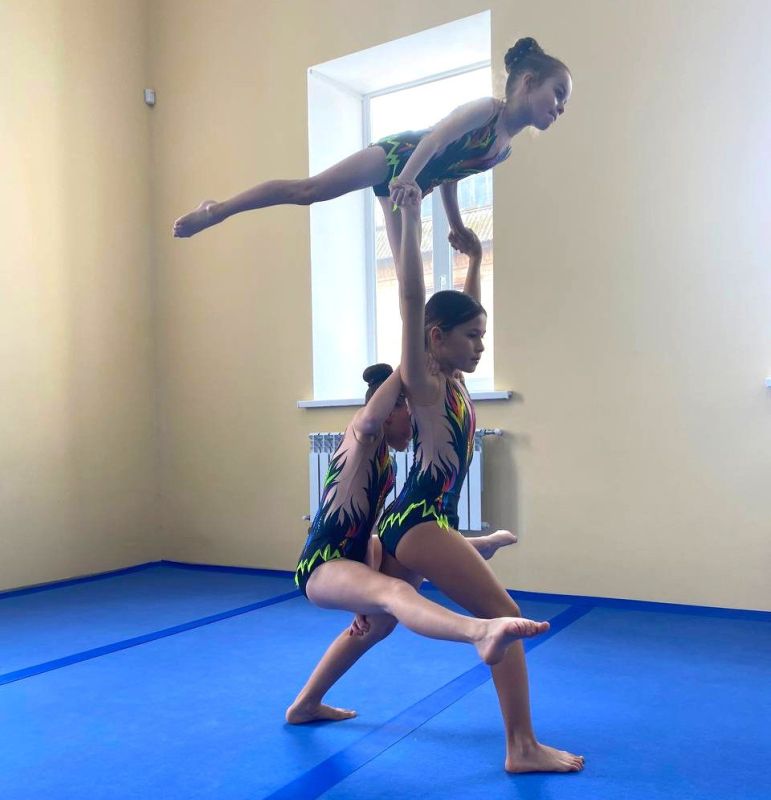 Генические спортсмены стали чемпионами Херсонской области по спортивной акробатике в женских тройках и парах Генические спортсмены стали чемпионами Херсонской области по спортивной акробатике в женских тройках и парах