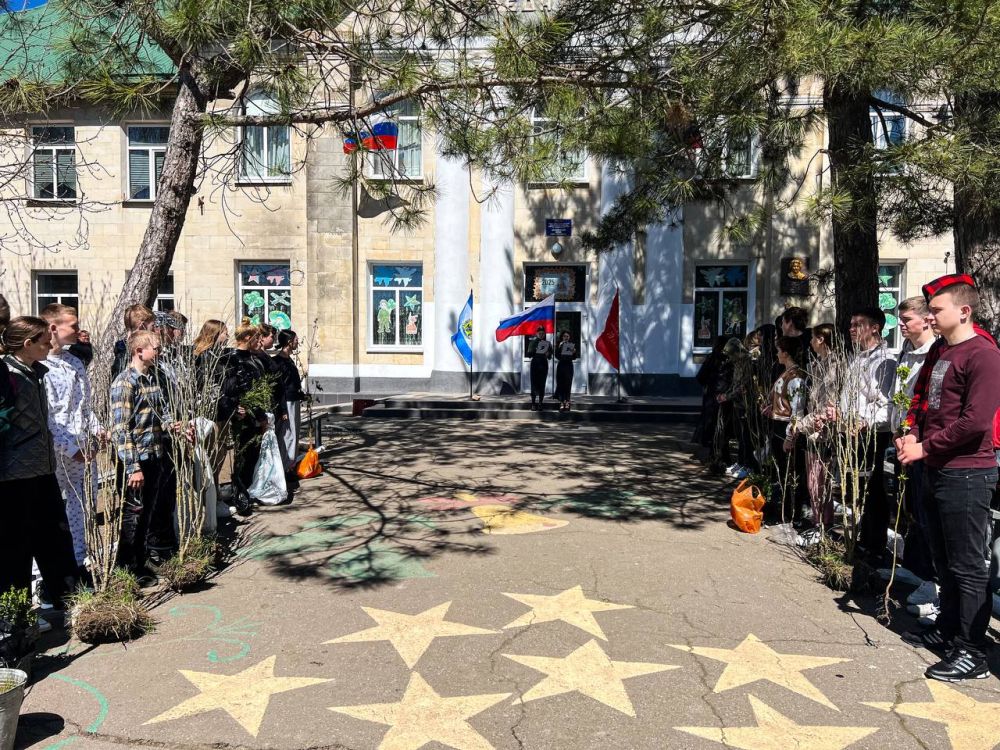 В селе Ровное состоялась акция «Сад Памяти» В селе Ровное состоялась акция «Сад Памяти»