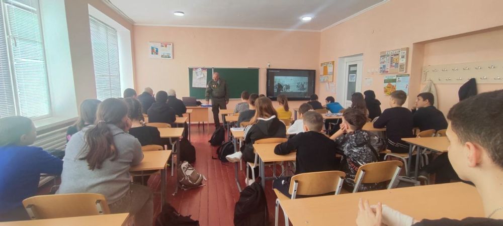 Казаки Чулаковского хутора провели патриотический урок в Новософиевской школе Казаки Чулаковского хутора провели патриотический урок в Новософиевской школе