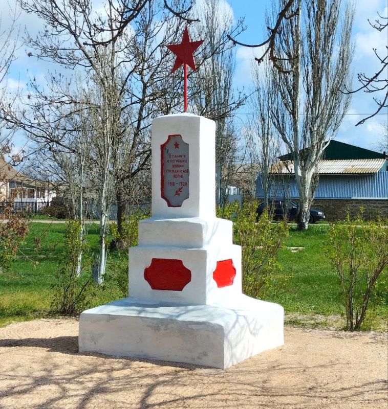 В Новодмитровском территориальном отделе завершили работы по благоустройству и косметическому ремонту памятников, посвященных Великой Отечественной войне В Новодмитровском территориальном отделе завершили работы по благоустройству и косметическому ремонту памятников, посвященных Великой Отечественной войне