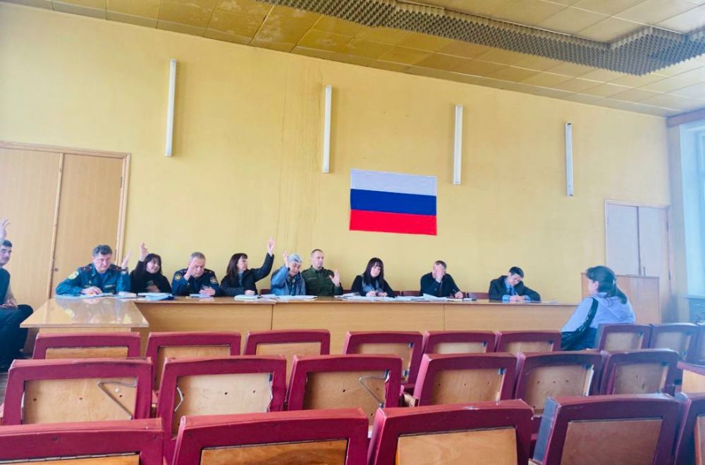 В Каланчакском округе состоялось заседание комиссии по делам несовершеннолетних и защите их прав В Каланчакском округе состоялось заседание комиссии по делам несовершеннолетних и защите их прав