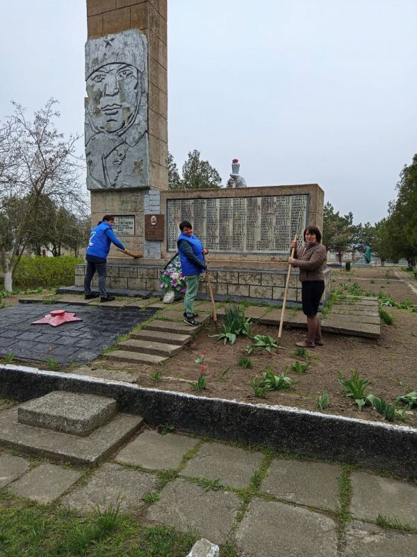 В преддверии празднования 80-й годовщины Великой Победы проходят субботники по уборке территории памятников ВОВ В преддверии празднования 80-й годовщины Великой Победы проходят субботники по уборке территории памятников ВОВ