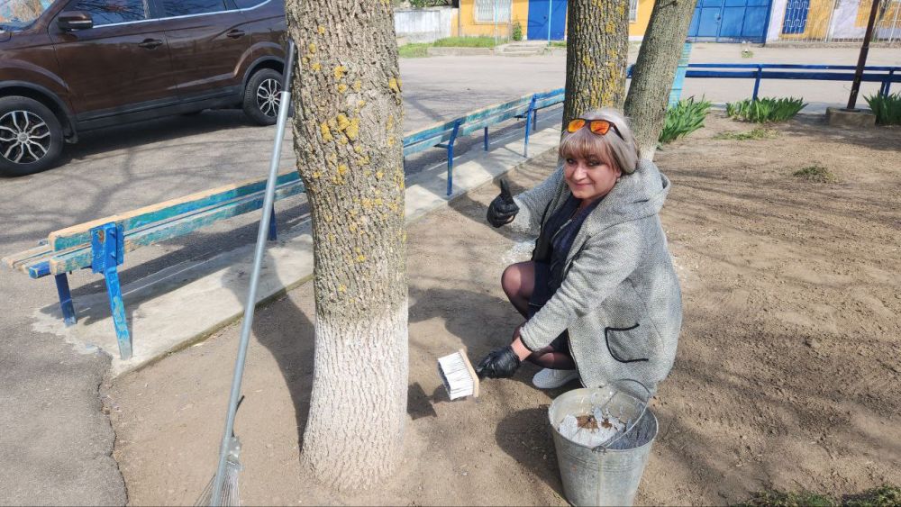 В Любимовском сельском Доме культуры и Заозерненском ТО прошли субботники В Любимовском сельском Доме культуры и Заозерненском ТО прошли субботники