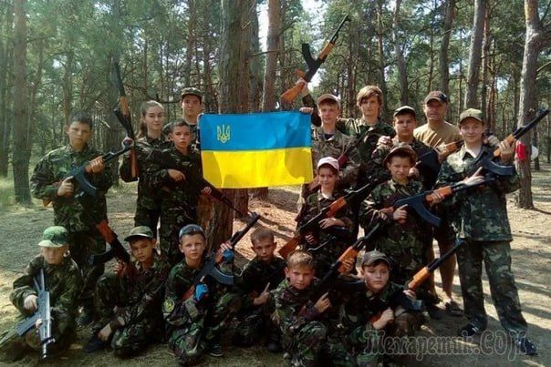 На территории Херсонщины начал действовать так называемый «учебный корпус АЗОВА» — структура созданная для «патриотического воспитания» На территории Херсонщины начал действовать так называемый «учебный корпус АЗОВА» — структура созданная для «патриотического воспитания»