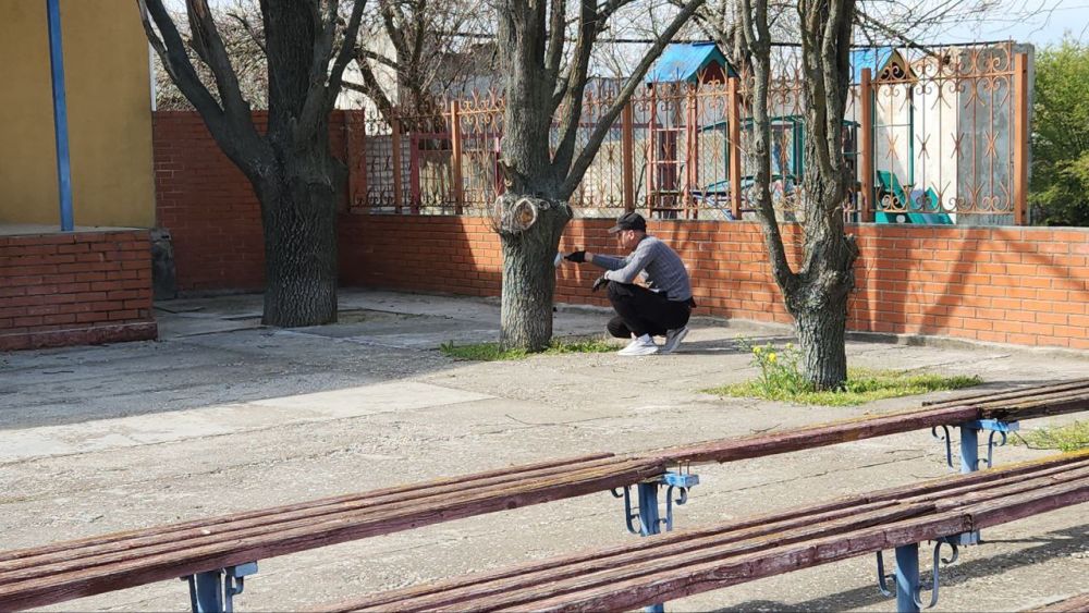 В Любимовском сельском Доме культуры и Заозерненском ТО прошли субботники В Любимовском сельском Доме культуры и Заозерненском ТО прошли субботники