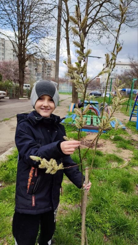 "Орлёнок-Эколог": Экологический урок для первоклассников в Скадовске "Орлёнок-Эколог": Экологический урок для первоклассников в Скадовске