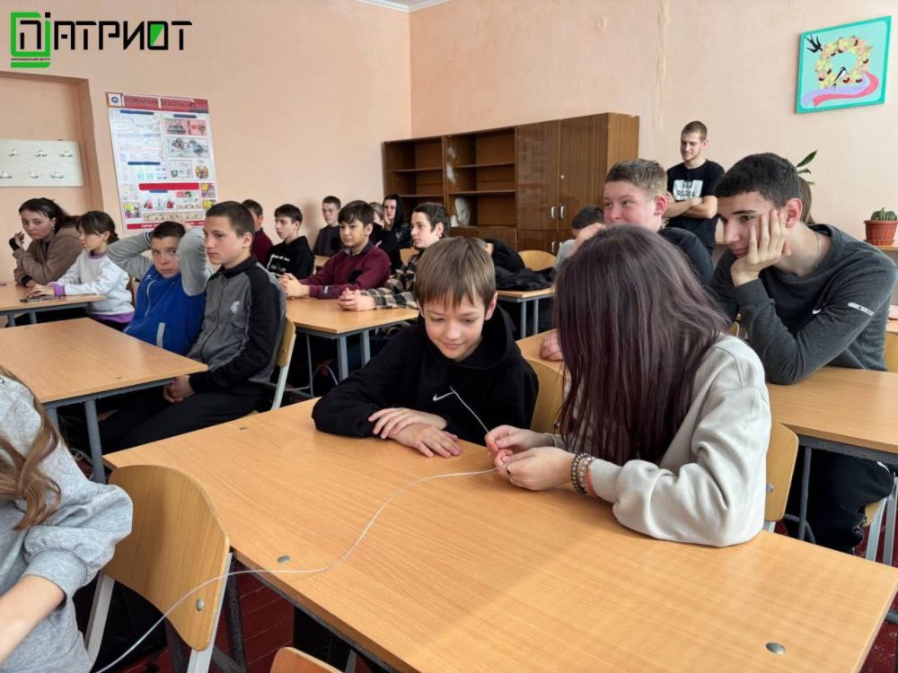 Чистое Будущее. Ученики ГБОУ ХО «Добропольская Школа Голопристанского района» приняли участие в интерактивной лекции по экологии «ЭкоНитьZаЖизнь», где узнали о значении правильной переработки и её роли в охране нашей планеты Чистое Будущее. Ученики ГБОУ ХО «Добропольская Школа Голопристанского района» приняли участие в интерактивной лекции по экологии «ЭкоНитьZаЖизнь», где узнали о значении правильной переработки и её роли в охране нашей планеты