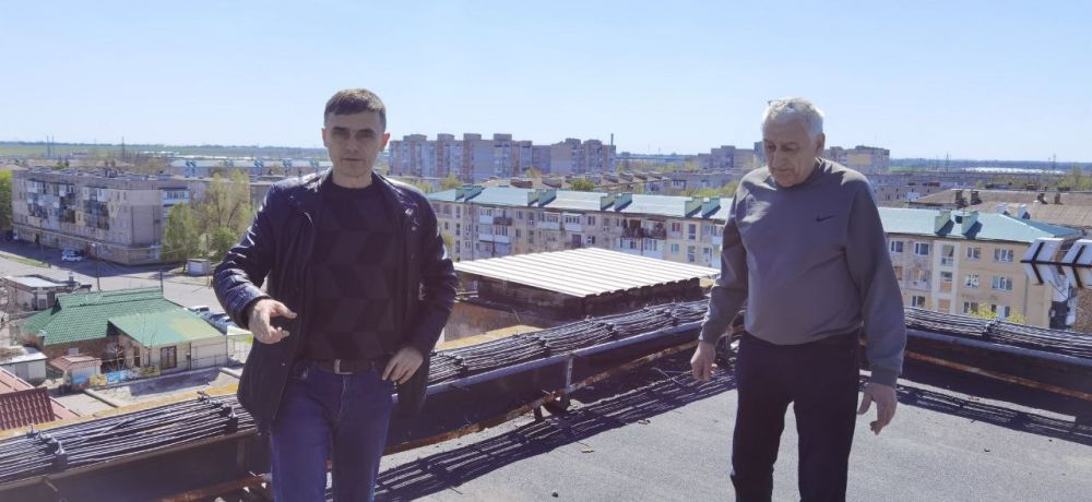 Заместитель главы Каховской администрации Бжезицкий Игорь Владимирович провел трехчасовое совещание по вопросам культуры Заместитель главы Каховской администрации Бжезицкий Игорь Владимирович провел трехчасовое совещание по вопросам культуры