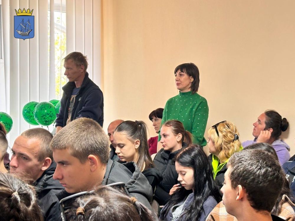 В Алешкинском округе состоялась Всероссийская ярмарка трудоустройства «Работа России. Время возможностей. Фестиваль профессий», на которой представители различных организаций представили свои вакансии В Алешкинском округе состоялась Всероссийская ярмарка трудоустройства «Работа России. Время возможностей. Фестиваль профессий», на которой представители различных организаций представили свои вакансии