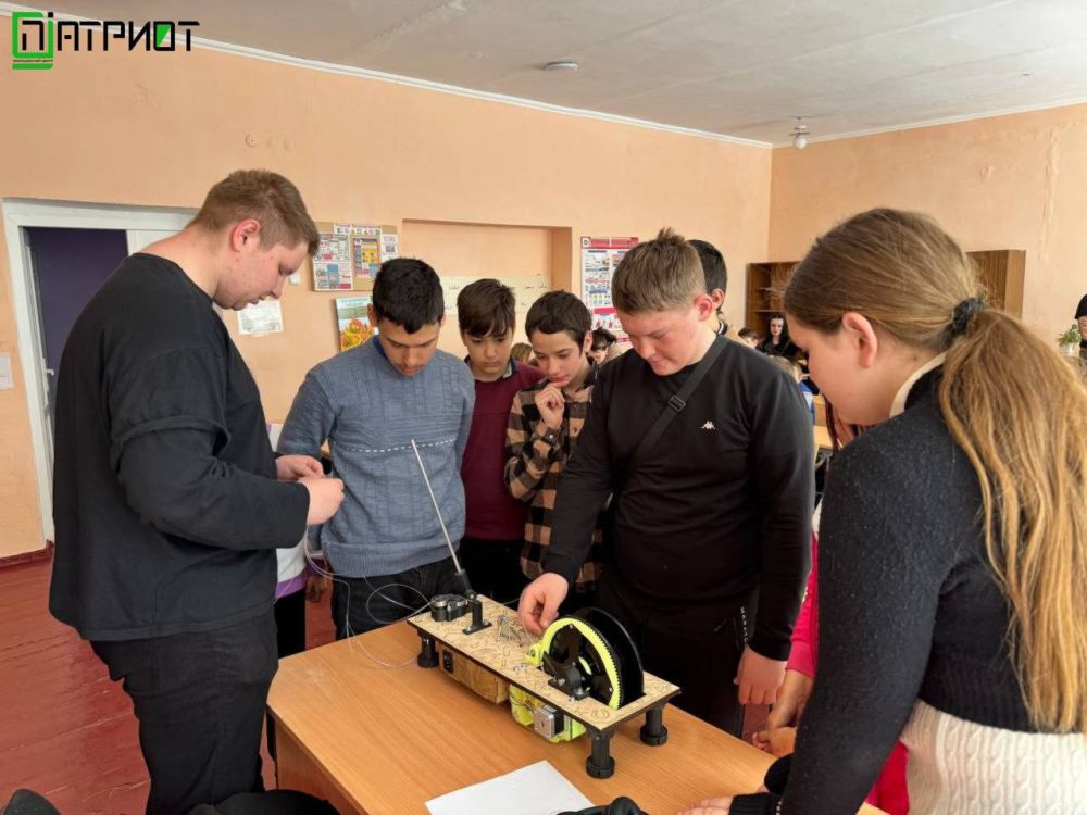 Чистое Будущее. Ученики ГБОУ ХО «Добропольская Школа Голопристанского района» приняли участие в интерактивной лекции по экологии «ЭкоНитьZаЖизнь», где узнали о значении правильной переработки и её роли в охране нашей планеты Чистое Будущее. Ученики ГБОУ ХО «Добропольская Школа Голопристанского района» приняли участие в интерактивной лекции по экологии «ЭкоНитьZаЖизнь», где узнали о значении правильной переработки и её роли в охране нашей планеты