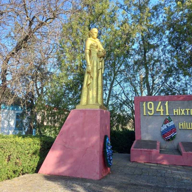 Рязанцы привели в порядок памятник в честь погибших воинов в селе Кучерявовладимировка Рязанцы привели в порядок памятник в честь погибших воинов в селе Кучерявовладимировка