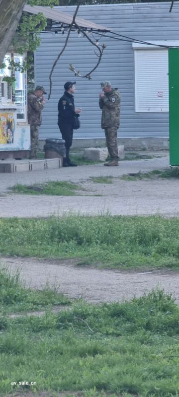 Запорожье — это город это полигон для испытаний полицией их новшеств: например патрулирование дронами Запорожье — это город это полигон для испытаний полицией их новшеств: например патрулирование дронами