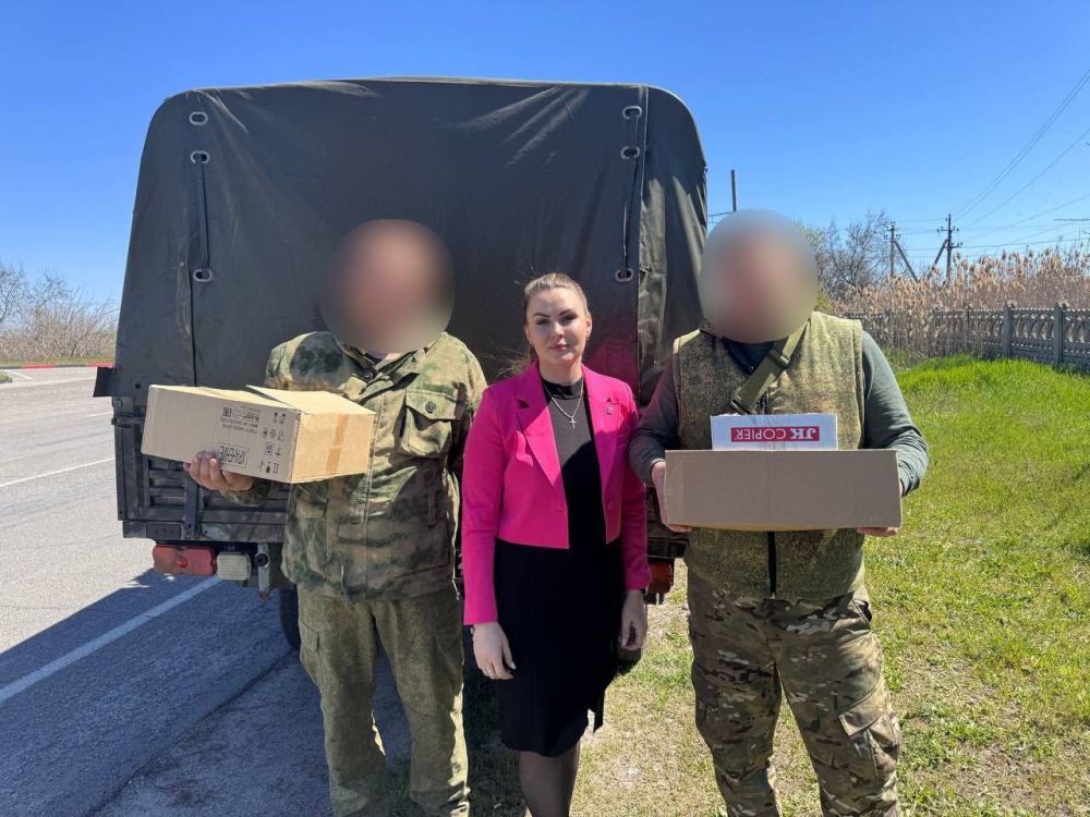 В канун православного праздника Пасхи волонтёры «Единой России» передают праздничные куличи многодетным семьям и людям, оказавшимся в трудной жизненной ситуации В канун православного праздника Пасхи волонтёры «Единой России» передают праздничные куличи многодетным семьям и людям, оказавшимся в трудной жизненной ситуации