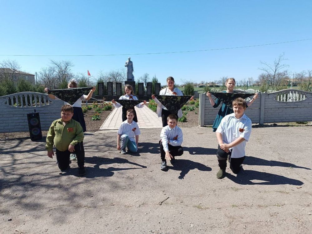 "Во славу Великой Победы": конкурс патриотической песни и танца состоялся в Нижнеторгаивской школе "Во славу Великой Победы": конкурс патриотической песни и танца состоялся в Нижнеторгаивской школе