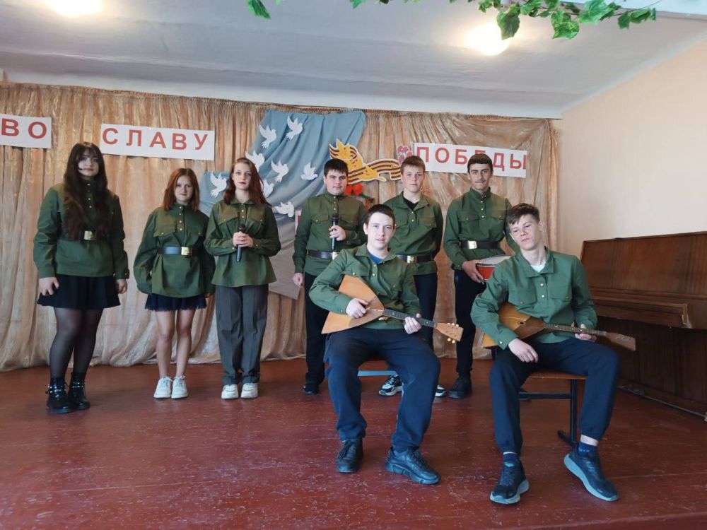 "Во славу Великой Победы": конкурс патриотической песни и танца состоялся в Нижнеторгаивской школе "Во славу Великой Победы": конкурс патриотической песни и танца состоялся в Нижнеторгаивской школе