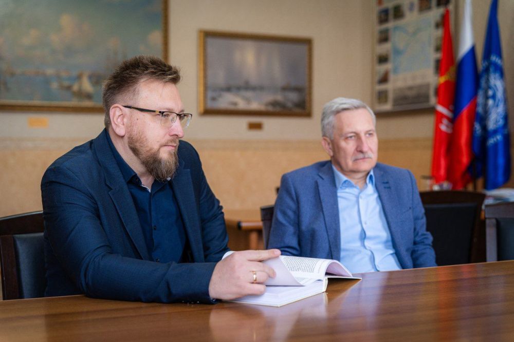 В рамках делового визита в Санкт-Петербург депутат Херсонской областной Думы Владимир Лебедкин встретился с ректором Российского Государственного Педагогического Университета им. А. И. Герцена Сергеем Тарасовым В рамках делового визита в Санкт-Петербург депутат Херсонской областной Думы Владимир Лебедкин встретился с ректором Российского Государственного Педагогического Университета им. А. И. Герцена Сергеем Тарасовым