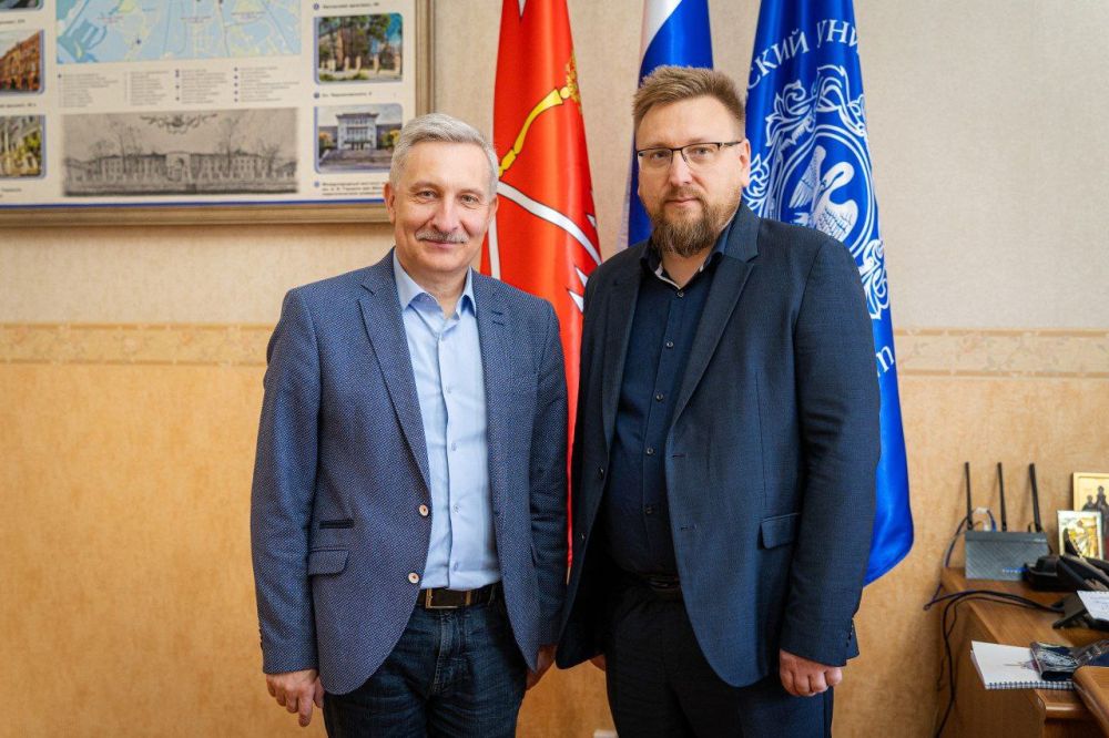 В рамках делового визита в Санкт-Петербург депутат Херсонской областной Думы Владимир Лебедкин встретился с ректором Российского Государственного Педагогического Университета им. А. И. Герцена Сергеем Тарасовым В рамках делового визита в Санкт-Петербург депутат Херсонской областной Думы Владимир Лебедкин встретился с ректором Российского Государственного Педагогического Университета им. А. И. Герцена Сергеем Тарасовым