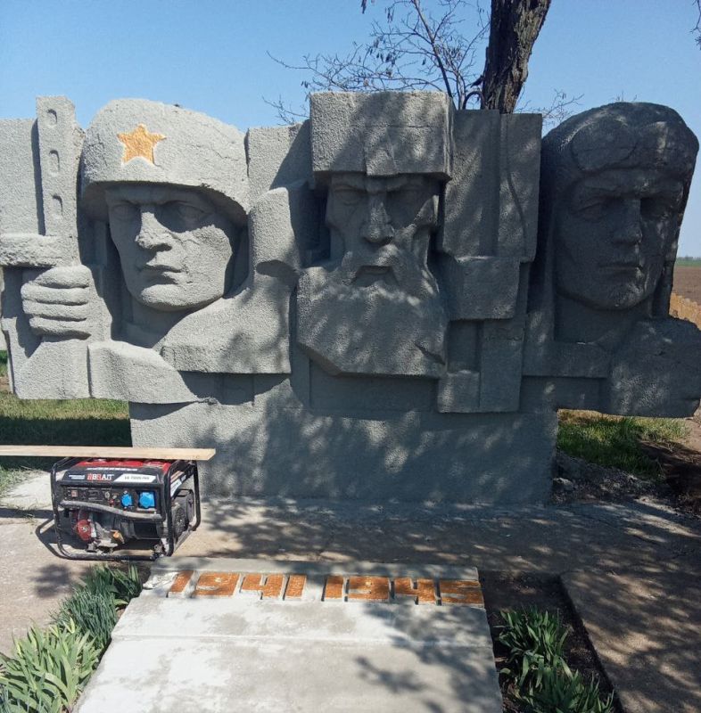 В селе Новое провели работы по благоустройству памятника героям Великой Отечественной войны В селе Новое провели работы по благоустройству памятника героям Великой Отечественной войны