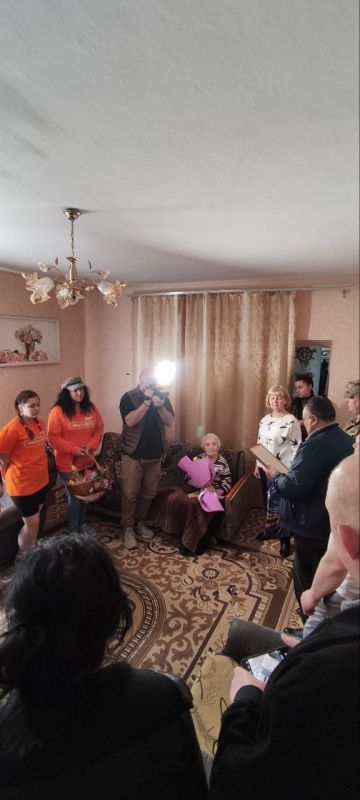 Жительница Новотроицкого муниципального округа Аида Григорьевна Василичишина отпраздновала свой вековой юбилей Жительница Новотроицкого муниципального округа Аида Григорьевна Василичишина отпраздновала свой вековой юбилей