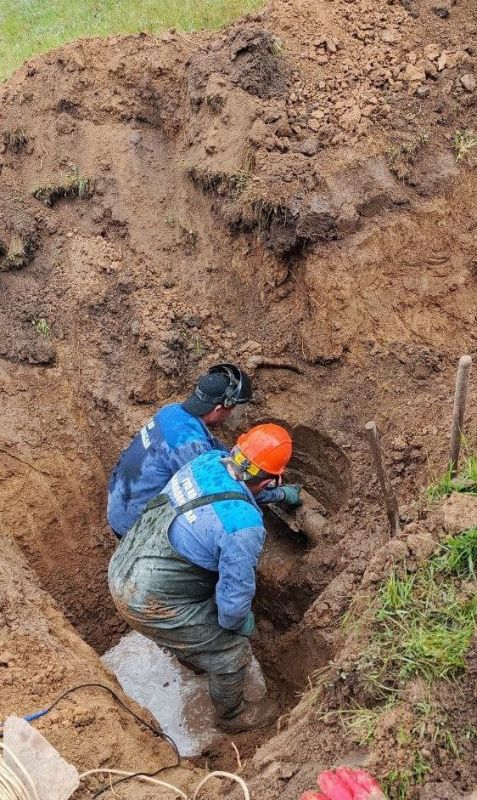 Аварийная бригада Чаплинского ТПУ продолжает работу по обслуживанию коммунальной инфраструктуры в различных населенных пунктах округа Аварийная бригада Чаплинского ТПУ продолжает работу по обслуживанию коммунальной инфраструктуры в различных населенных пунктах округа
