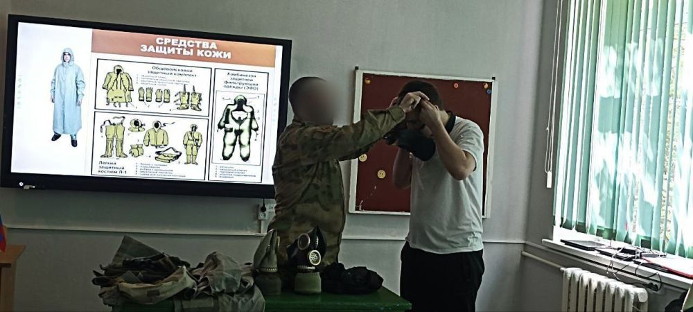 Военнослужащие Росгвардии провели урок мужества в Сивашской школе Военнослужащие Росгвардии провели урок мужества в Сивашской школе