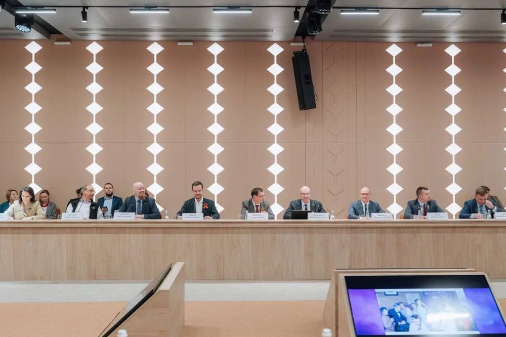 Сегодня с участием Первого заместителя Руководителя Администрации Президента России Сергея Кириенко и заместителя Председателя Правительства Дмитрия Чернышенко прошло заседание Оргкомитета Всероссийской междисциплинарной... Сегодня с участием Первого заместителя Руководителя Администрации Президента России Сергея Кириенко и заместителя Председателя Правительства Дмитрия Чернышенко прошло заседание Оргкомитета Всероссийской междисциплинарной...