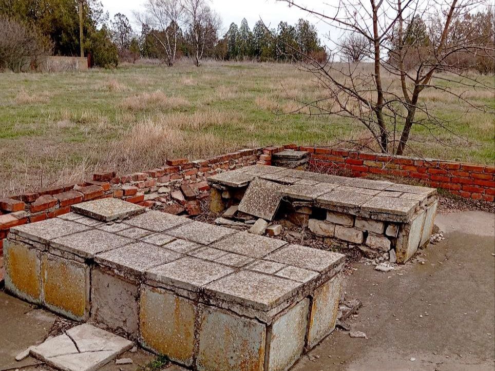Сотрудники Экологического оператора Херсонской области благоустроили мемориал в Верхнем Рогачике Сотрудники Экологического оператора Херсонской области благоустроили мемориал в Верхнем Рогачике