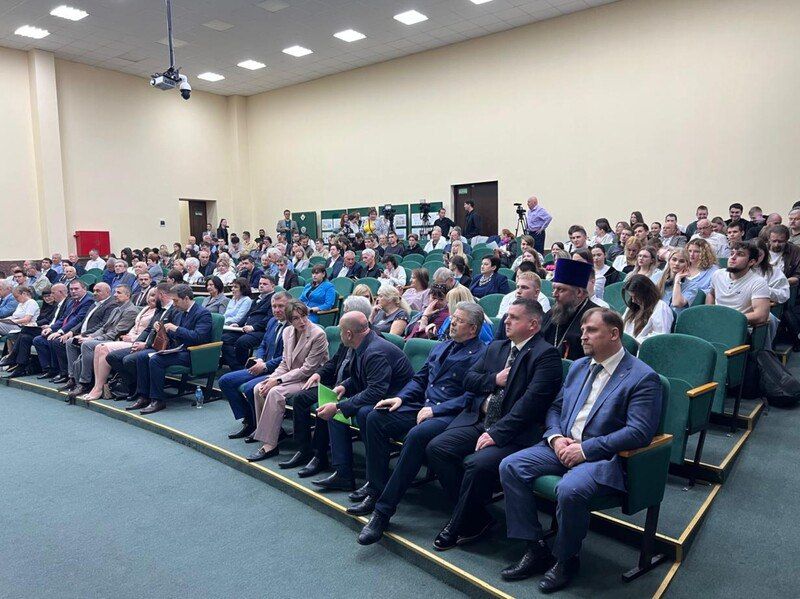 Участники форума "Za наше будущее" призвали председателя СК РФ Александра Бастрыкина квалифицировать подрыв Каховской ГЭС как экоцид Участники форума "Za наше будущее" призвали председателя СК РФ Александра Бастрыкина квалифицировать подрыв Каховской ГЭС как экоцид