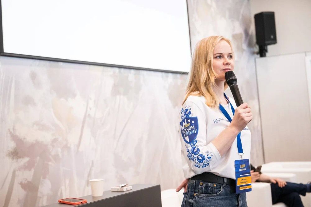 «Вернём величие русским! Заставим уважать Россию!» «Вернём величие русским! Заставим уважать Россию!»
