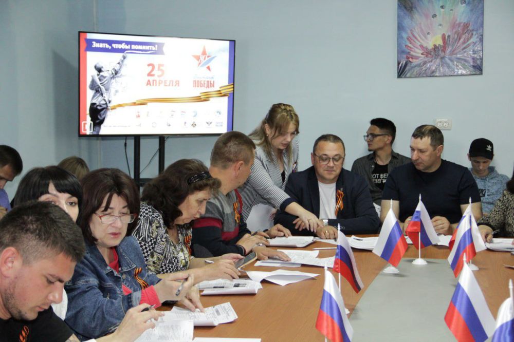 Сегодня в Чаплинском местном отделении партии "Единая Россия" состоялся Всероссийский исторический "Диктант Победы", посвященный событиям Великой Отечественной войны Сегодня в Чаплинском местном отделении партии "Единая Россия" состоялся Всероссийский исторический "Диктант Победы", посвященный событиям Великой Отечественной войны