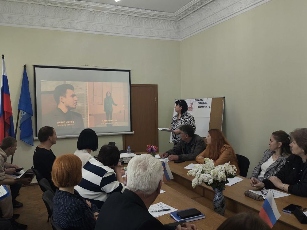 Главной площадкой "Диктанта Победы" в Великолепетихском муниципальном округе стало здание администрации округа Главной площадкой "Диктанта Победы" в Великолепетихском муниципальном округе стало здание администрации округа
