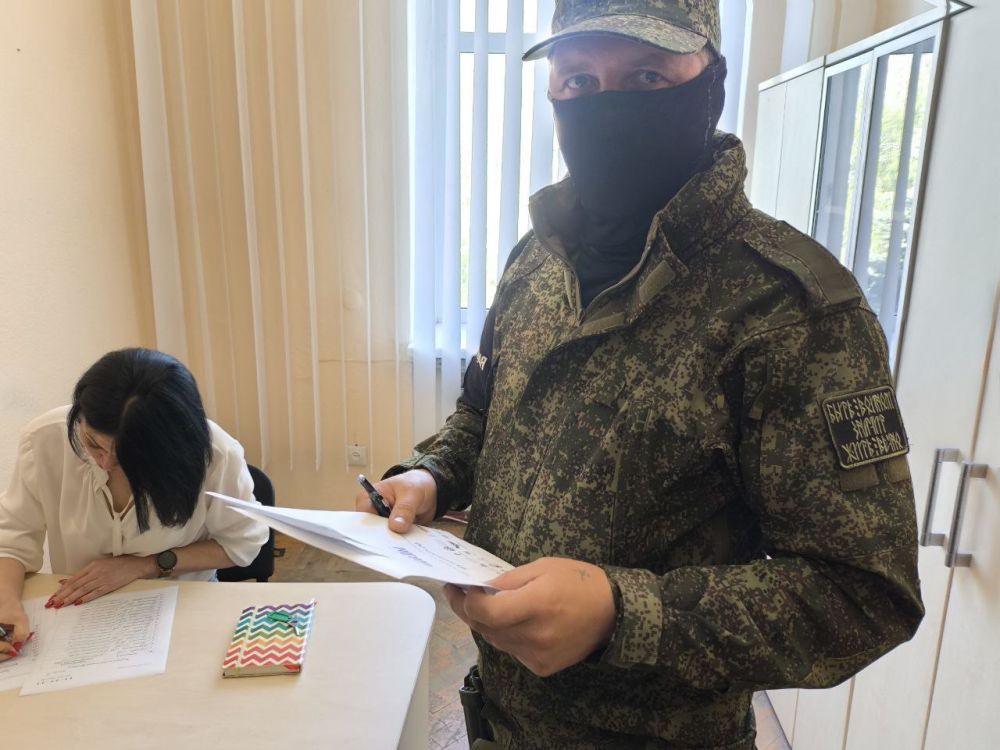 Главной площадкой "Диктанта Победы" в Великолепетихском муниципальном округе стало здание администрации округа Главной площадкой "Диктанта Победы" в Великолепетихском муниципальном округе стало здание администрации округа