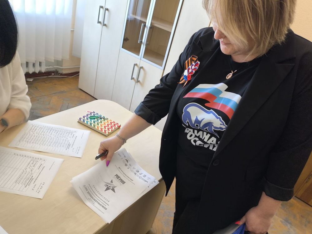 Главной площадкой "Диктанта Победы" в Великолепетихском муниципальном округе стало здание администрации округа Главной площадкой "Диктанта Победы" в Великолепетихском муниципальном округе стало здание администрации округа