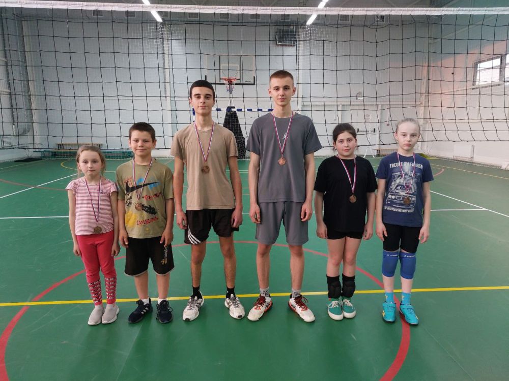 С 22.04. по 24.04.2025г. в СК &quot;Аматор&quot; проходил внутренний турнир по волейболу приуроченный к 80-й годовщине &quot;Победы в Великой Отечественной войне&quot;