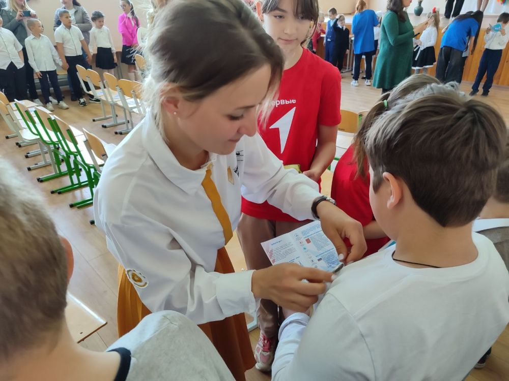 Вступить в «Орлята России» — значит открыть для себя мир дружбы! Вступить в «Орлята России» — значит открыть для себя мир дружбы!