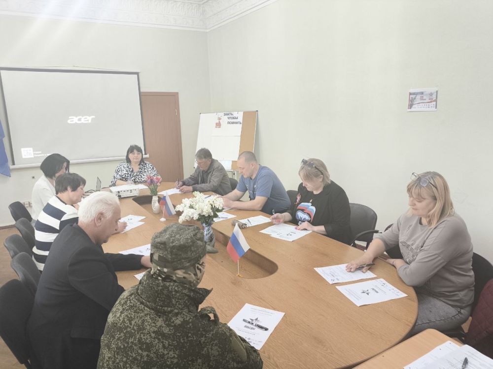 Главной площадкой "Диктанта Победы" в Великолепетихском муниципальном округе стало здание администрации округа Главной площадкой "Диктанта Победы" в Великолепетихском муниципальном округе стало здание администрации округа