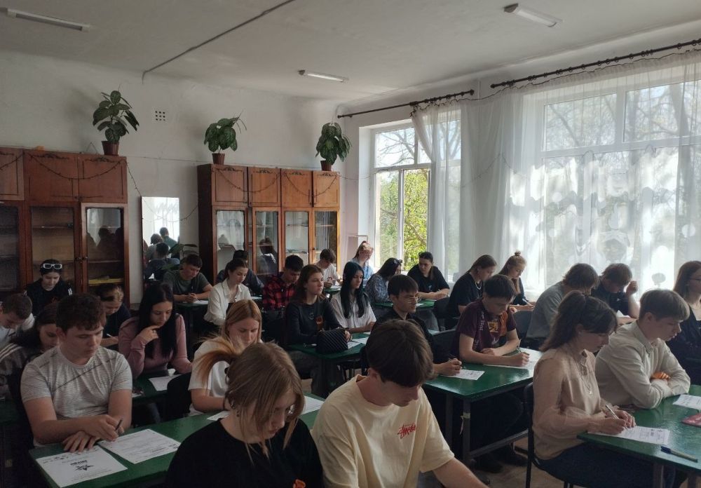 ### Диктант Победы: Уроки истории в Нижнесерогозской школе ### Диктант Победы: Уроки истории в Нижнесерогозской школе