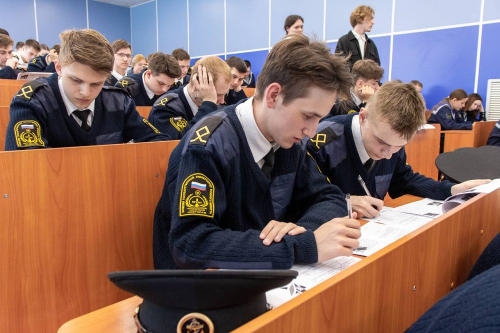 Сегодня «Диктант Победы» написали студенты всех отраслевых вузов Росморречфлота Сегодня «Диктант Победы» написали студенты всех отраслевых вузов Росморречфлота