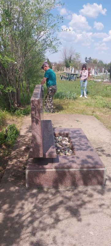 ### Участие депутатов партии "Единая Россия" в Всероссийском субботнике ### Участие депутатов партии "Единая Россия" в Всероссийском субботнике